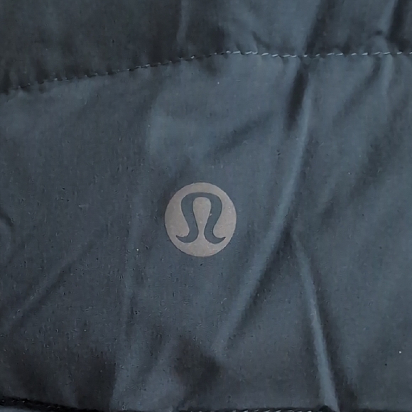 Lululemon Athletica Women's Dark Blue/Teal Ski Jacket - Picture 2 of 4